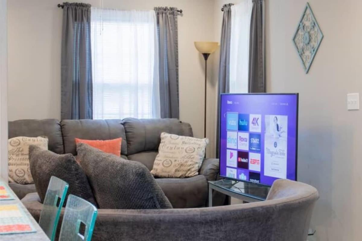 The Graduation Getaway Near Downtown & Benning Columbus Exterior foto